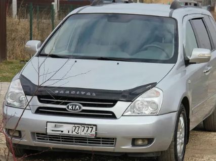 Дефлектор капота (мухобойка) KIA Carnival с 2006 г.в. (Киа Карнивал) Вип Тюнинг